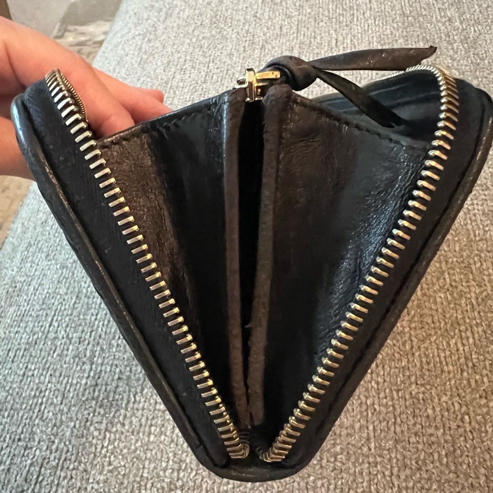Bottega Veneta Leather Wallet - Picture 11 of 15